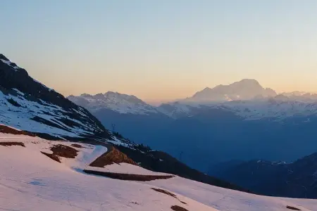 现在都没人玩博客了